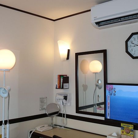 Toyoko Inn Kobe Sannomiya-Eki Higashi Buitenkant foto