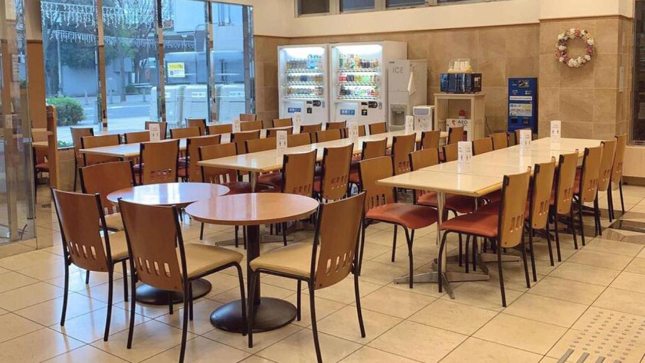 Toyoko Inn Kobe Sannomiya-Eki Higashi Buitenkant foto