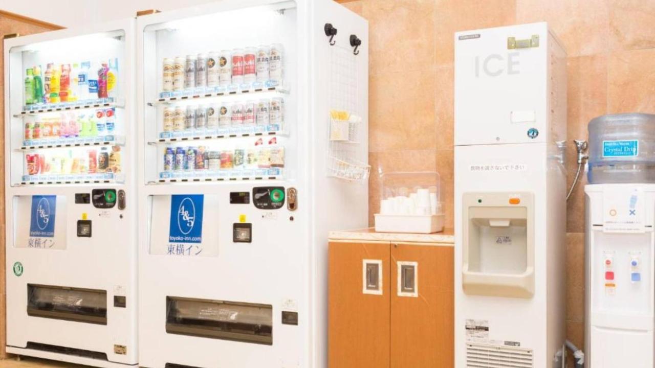 Toyoko Inn Kobe Sannomiya-Eki Higashi Buitenkant foto