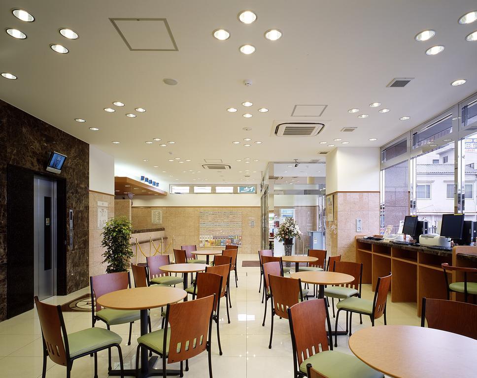 Toyoko Inn Kobe Sannomiya-Eki Higashi Buitenkant foto