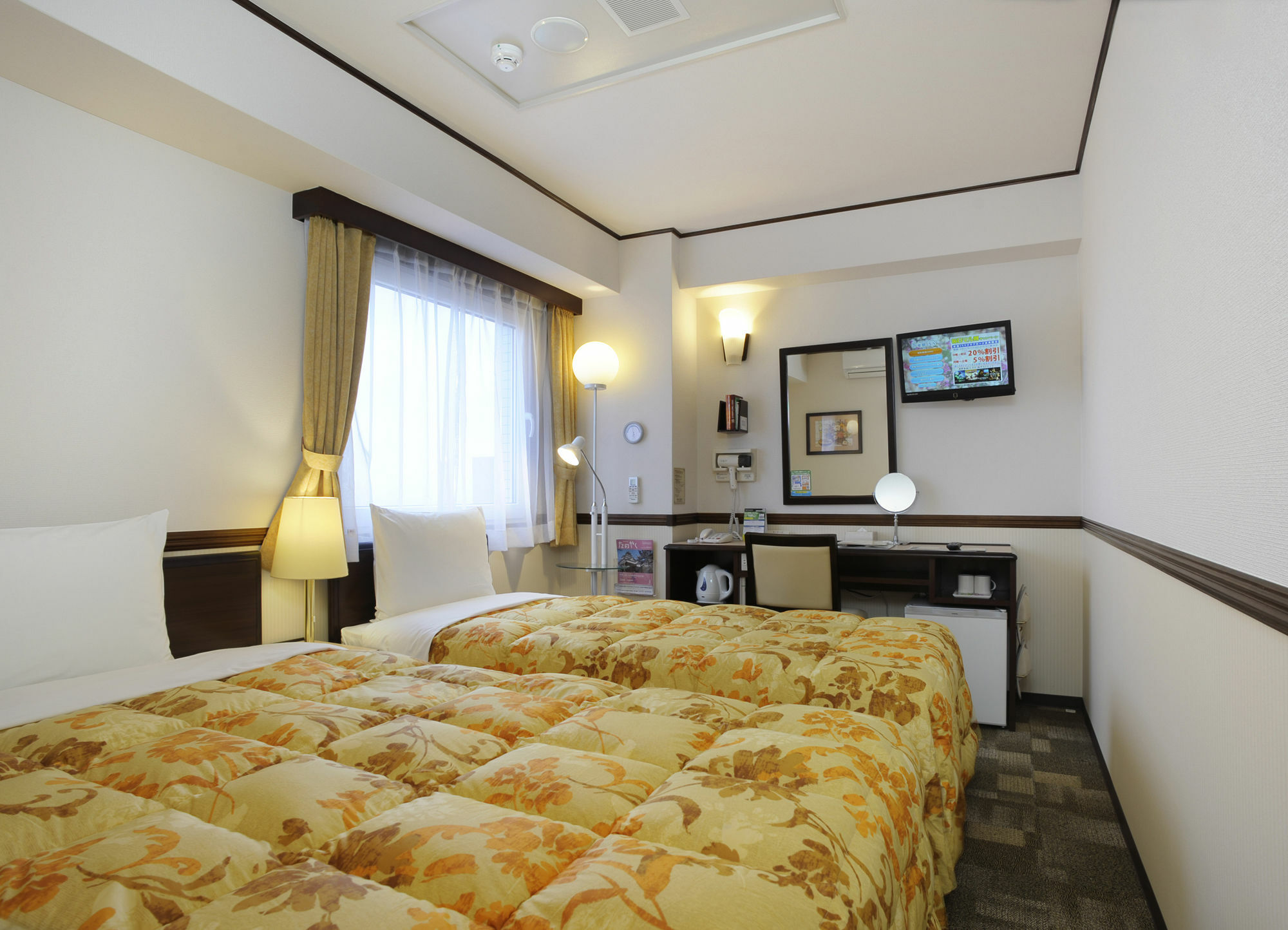 Toyoko Inn Kobe Sannomiya-Eki Higashi Buitenkant foto